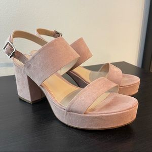Mauve pink suede sandals